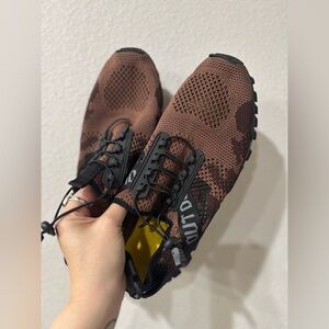 Unbranded Outdoor Water Shoes – Brown Camo Knit, Quick-Lace, Rugged Sole‎